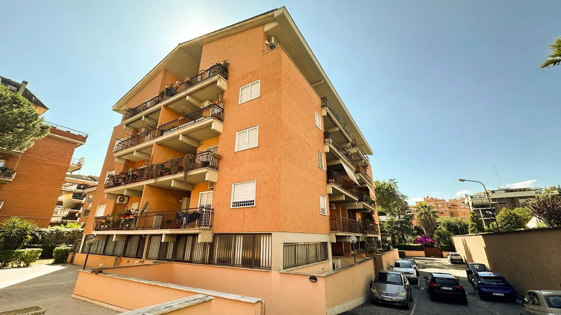 Luminous 2Br Family Apartment In Residential Area Rome Italy
