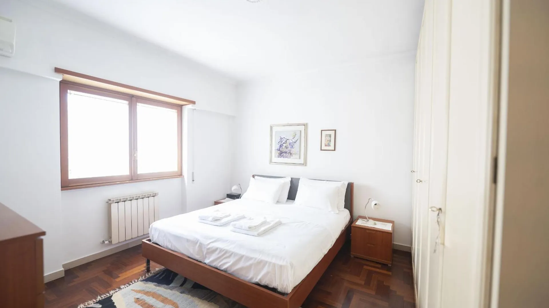 Luminous 2Br Family Apartment In Residential Area 로마