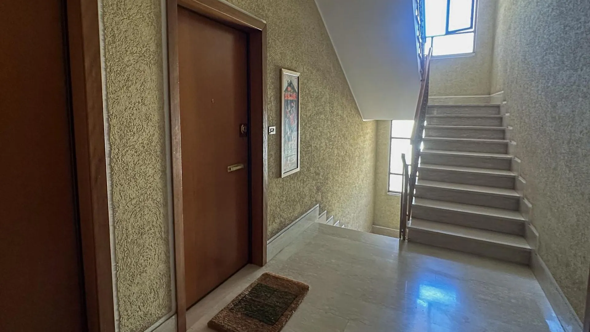 Luminous 2Br Family Apartment In Residential Area 로마 0*,